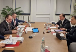 Главгосэкспертиза и ДОМ.РФ обсудили внедрение ИИ в строительстве