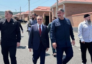 Ирек Файзуллин посетил стройки Чечни