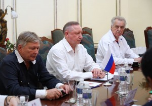 Петербург окажет гуманитарную поддержку Республике Куба