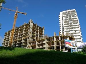 В Реестре объектов незаконного строительства в Петербурге остаются 19 жилых домов