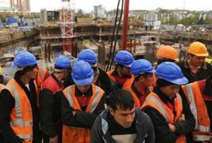 На строительстве ЖК под Петербургом обнаружили 30 нелегальных мигрантов