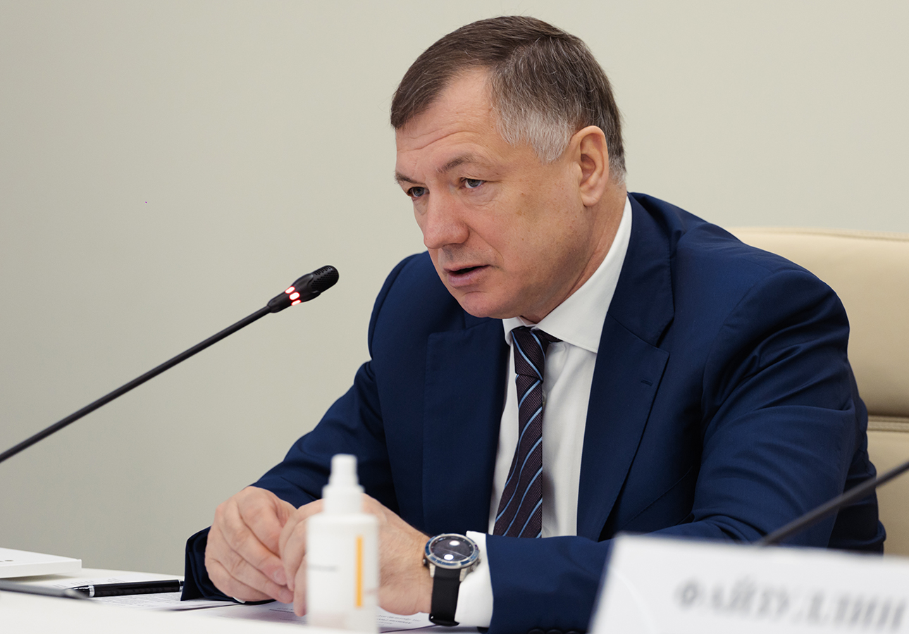 Марат Хуснуллин высказался за ускорение темпов работ на объектах образования новых регионов России