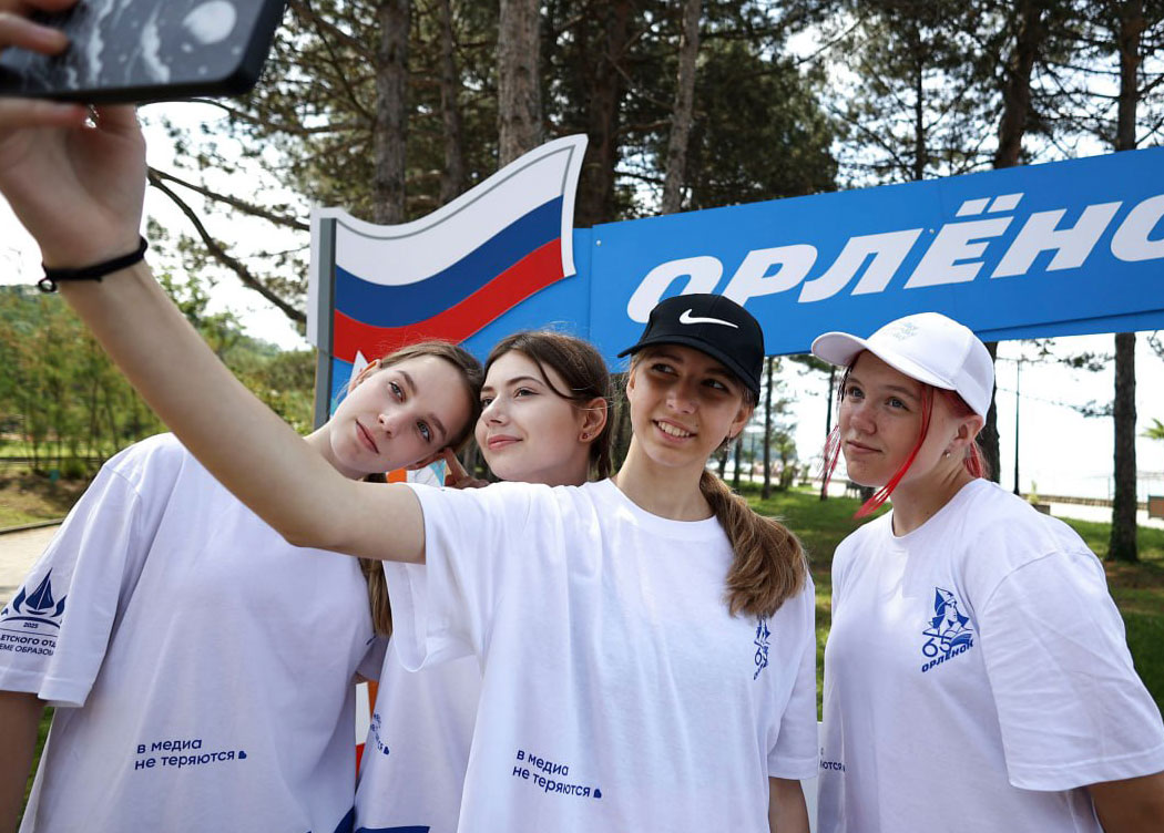 В госпрограмму «Строительство» вошли школа в «Орленке» и аэропорт в Архангельске