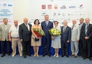 Николай Кутьин вручил членам НОСТРОЙ заслуженные награды
