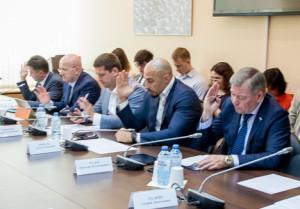 Думский комитет поддержал законопроект о передаче премий страховщиков Фонду дольщиков