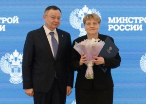 Ирек Файзуллин поздравил сотрудниц строительной отрасли