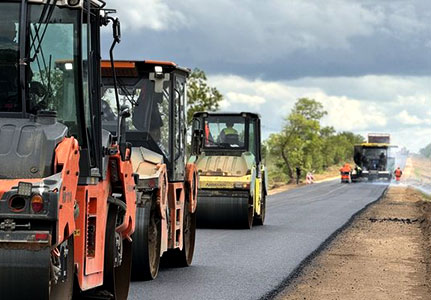 На ремонтно-восстановительных работах дорожных объектов в новых регионах задействованы около 1,6 тысяч специалистов