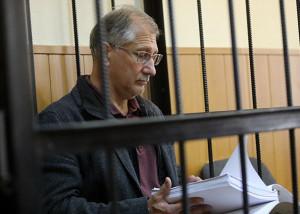 Григория Слабикова оставили под домашним арестом