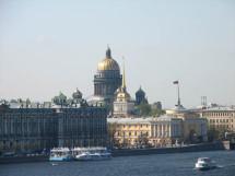 Ввод жилья в 2015 году в Петербурге может снизиться, заморозки строек не ожидается